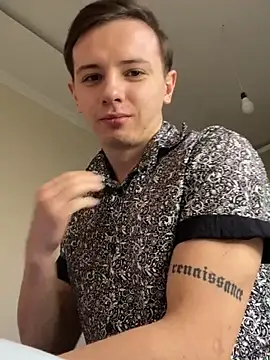 Snapshot of KirilStella chatting on 10/10/25, 12:37 KirilStella online show from 10/10/25, 12:37