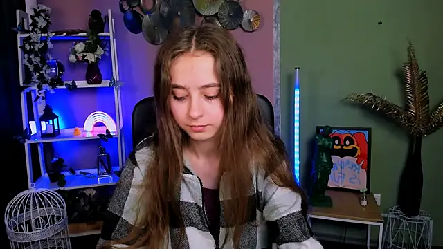 rebecca smile online show from 11/14/25, 01:21