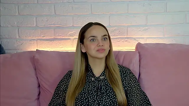 Snapshot of AnitaVenture chatting on 09/28/25, 04:29 AnitaVenture online show from 09/28/25, 04:29