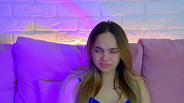 Snapshot of AnitaVenture chatting on 10/04/25, 04:38 AnitaVenture online show from 10/04/25, 04:38