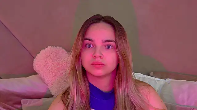 Snapshot of AnitaVenture chatting on 10/09/25, 04:10 AnitaVenture online show from 10/09/25, 04:10