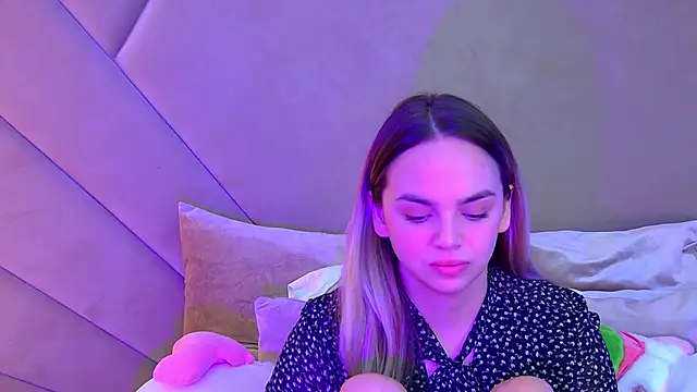 Snapshot of AnitaVenture chatting on 10/11/25, 04:33 AnitaVenture online show from 10/11/25, 04:33