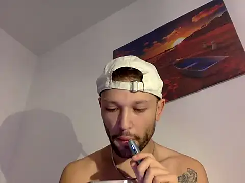 Snapshot of babykriss chatting on 10/22/25, 09:31 babykriss online show from 10/22/25, 09:31