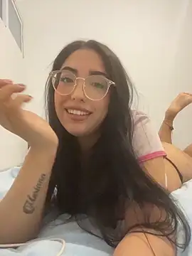 Snapshot of Lana18_lee1 chatting on 11/18/25, 03:16 Lana18 lee1 online show from 11/18/25, 03:16