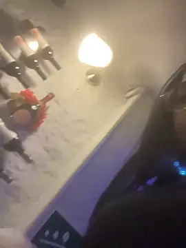 Snapshot of Lana18_lee1 chatting on 11/27/25, 10:45 Lana18 lee1 online show from 11/27/25, 10:45