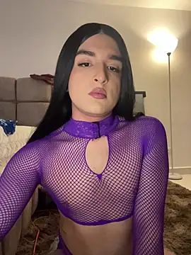 Dania Oconor online show from 10/31/25, 10:44