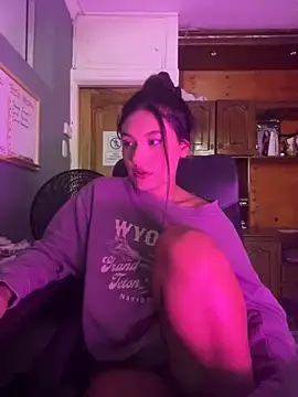 Anahi Malkova online show from 10/15/25, 06:57