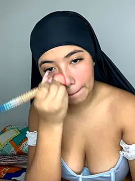 Snapshot of Samara__Amir chatting on 10/22/25, 01:22 Samara  Amir online show from 10/22/25, 01:22