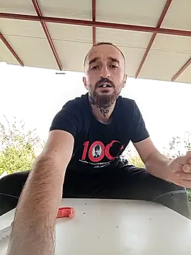 Snapshot of krerem chatting on 11/01/25, 12:18 krerem online show from 11/01/25, 12:18