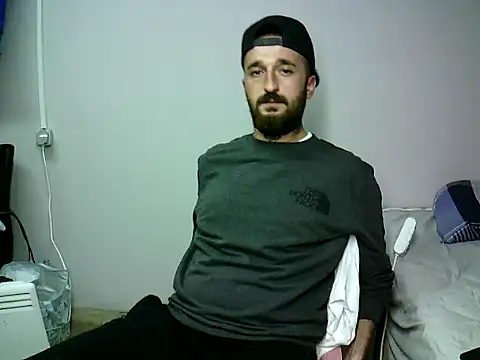 Snapshot of krerem chatting on 11/11/25, 08:31 krerem online show from 11/11/25, 08:31