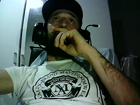 Snapshot of krerem chatting on 12/04/25, 09:34 krerem online show from 12/04/25, 09:34