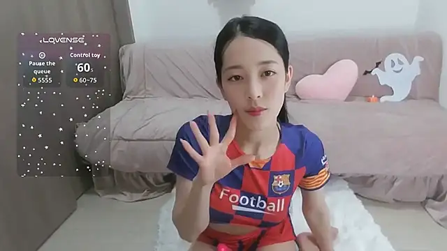 mireimimi  online show from 10/30/25, 12:17