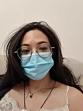 Snapshot of Flora25oo chatting on 11/16/25, 11:16 Flora25oo online show from 11/16/25, 11:16