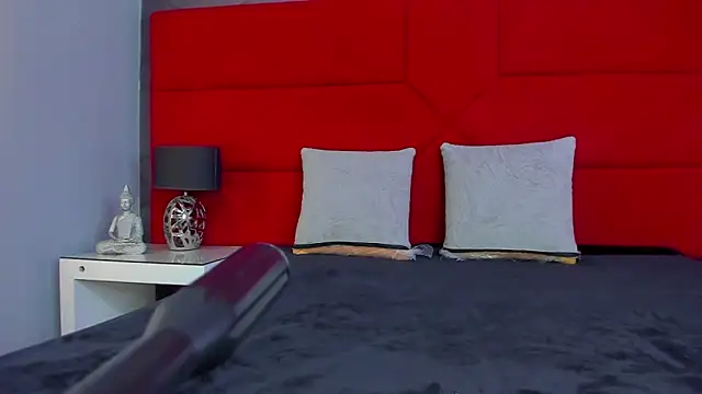 Snapshot of ashlye_collins chatting on 10/09/25, 02:15 ashlye collins online show from 10/09/25, 02:15