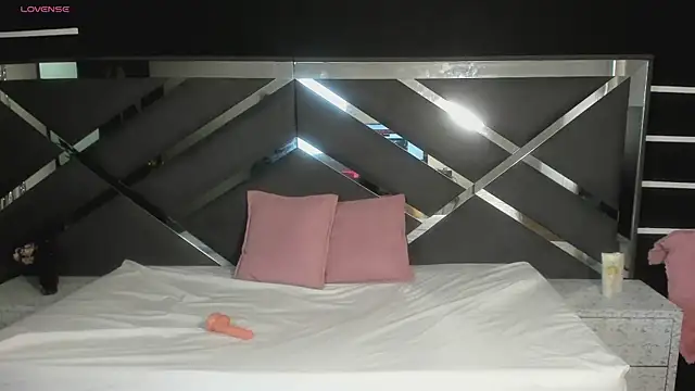 GabySweett  online show from 11/23/25, 12:16