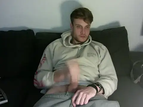 Snapshot of bangzrr3 chatting on 09/25/25, 05:16 bangzrr3 online show from 09/25/25, 05:16