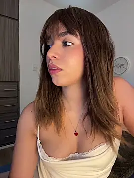 Capricho 01 online show from 06/23/26, 07:12