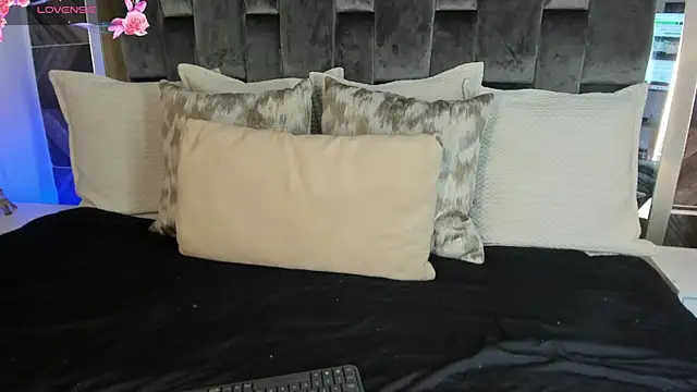 NaylaGrey online show from 08/02/26, 03:49