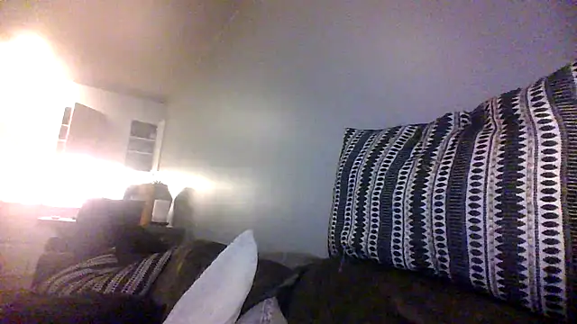 Snapshot of ElviraRose chatting on 10/10/25, 06:29 ElviraRose online show from 10/10/25, 06:29