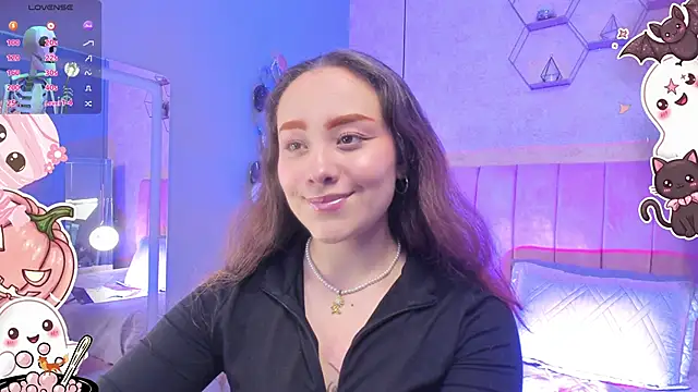 Snapshot of MAGIC_VERA chatting on 10/16/25, 12:06 MAGIC VERA online show from 10/16/25, 12:06