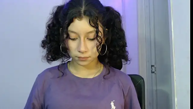 Snapshot of Ivonnybonn chatting on 10/16/25, 06:25 Ivonnybonn online show from 10/16/25, 06:25