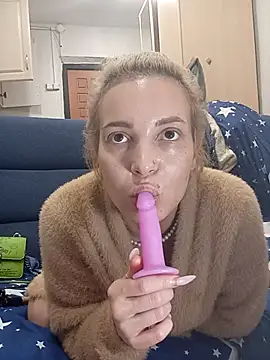 Conny Shellie online show from 11/21/25, 10:30