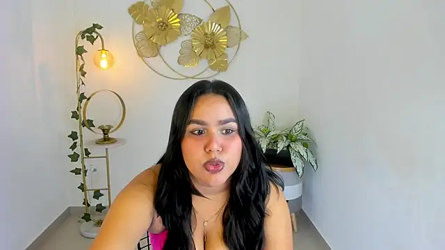 Snapshot of Jade_gonzalez chatting on 10/12/25, 05:28 Jade gonzalez online show from 10/12/25, 05:28
