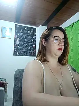 Snapshot of Venenodulce chatting on 10/11/25, 03:17 Venenodulce online show from 10/11/25, 03:17