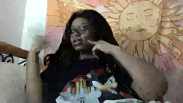 Snapshot of GoddessHoney55 chatting on 10/28/25, 07:05 GoddessHoney55 online show from 10/28/25, 07:05