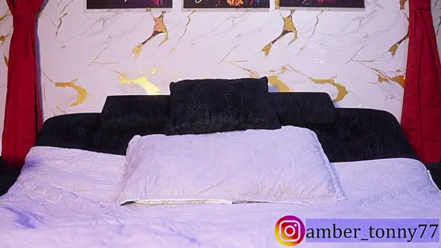 Snapshot of amber_tonny77 chatting on 12/14/25, 09:14 amber tonny77 online show from 12/14/25, 09:14