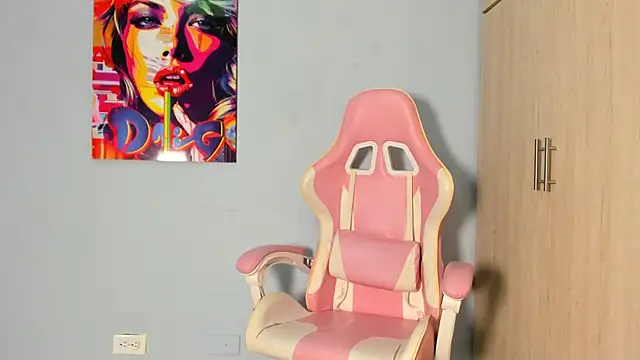 Snapshot of Athenea__fox chatting on 11/07/25, 11:54 Athenea fox online show from 11/07/25, 11:54