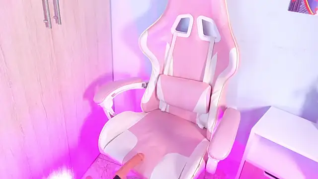 Snapshot of Athenea__fox chatting on 11/09/25, 11:19 Athenea fox online show from 11/09/25, 11:19