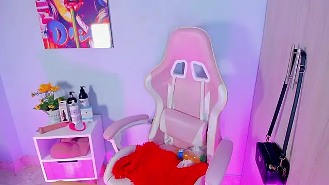 Snapshot of Athenea__fox chatting on 11/11/25, 11:32 Athenea fox online show from 11/11/25, 11:32