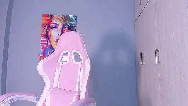 Snapshot of Athenea__fox chatting on 11/26/25, 11:44 Athenea fox online show from 11/26/25, 11:44