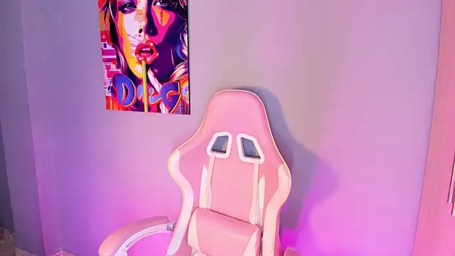 Snapshot of Athenea__fox chatting on 12/05/25, 11:52 Athenea fox online show from 12/05/25, 11:52