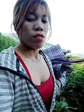 nhinhi-sexy online show from 10/17/25, 08:17