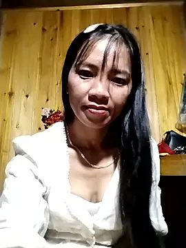 Snapshot of lmc-zz chatting on 10/18/25, 01:45 lmc-zz online show from 10/18/25, 01:45