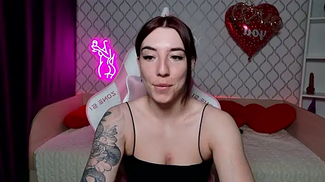 Curious Lily online show from 03/18/26, 12:47