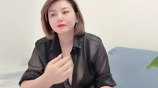 Snapshot of tanmeimi188 chatting on 10/27/25, 06:39 tanmeimi188 online show from 10/27/25, 06:39