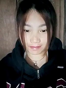 Snapshot of min-xinh chatting on 11/13/25, 09:25 min-xinh online show from 11/13/25, 09:25