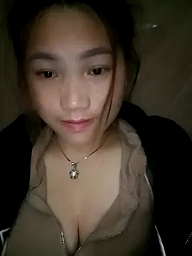 Snapshot of min-xinh chatting on 11/14/25, 01:32 min-xinh online show from 11/14/25, 01:32