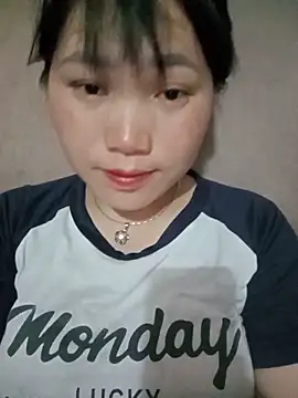 min-xinh online show from 05/17/26, 02:24