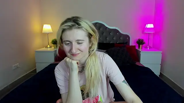 CamillaDreamer online show from 11/05/25, 05:57