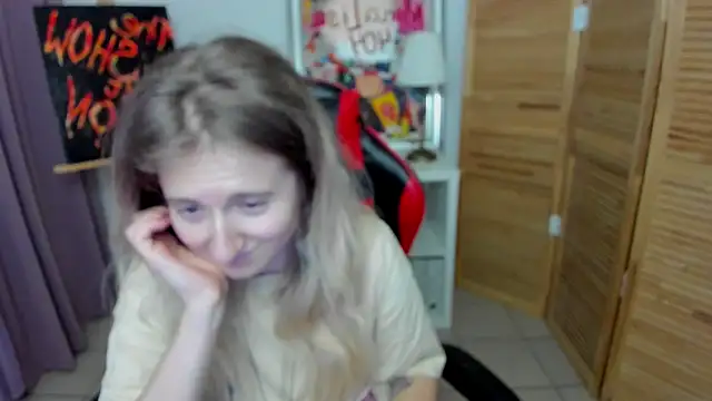 Snapshot of CamillaDreamer chatting on 07/14/26, 10:59 CamillaDreamer online show from 07/14/26, 10:59