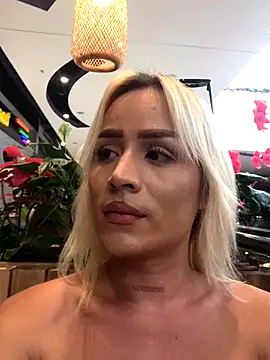 Snapshot of alexawinterrr chatting on 12/14/25, 07:51 alexawinterrr online show from 12/14/25, 07:51