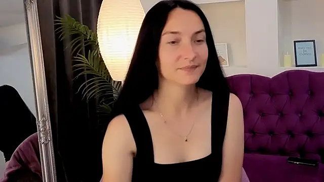 Snapshot of Emilly__Grey chatting on 06/06/26, 06:12 Emilly Grey online show from 06/06/26, 06:12
