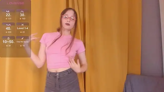 Snapshot of KinkySeraph chatting on 10/03/25, 01:41 KinkySeraph online show from 10/03/25, 01:41