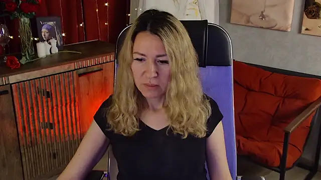 DonnaSmitth online show from 05/12/26, 06:49