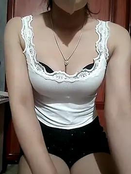 Snapshot of LenaCii chatting on 10/21/25, 08:04 LenaCii online show from 10/21/25, 08:04
