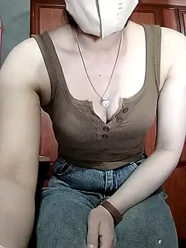 Snapshot of LenaCii chatting on 10/27/25, 03:16 LenaCii online show from 10/27/25, 03:16
